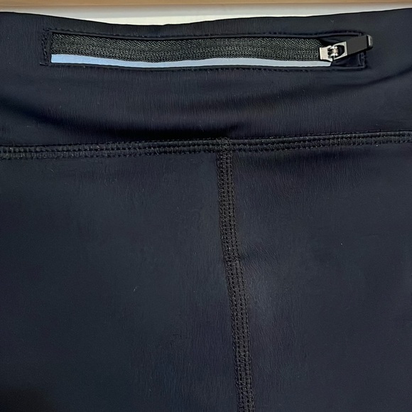 Rabbit Leggy 4” Short Black Medium - Picture 5 of 13